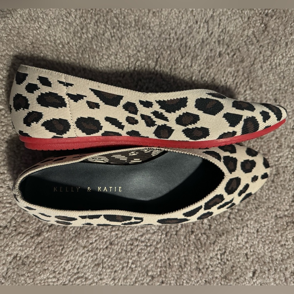 Kelly & Katie Women’s Cheetah Print Flats Size 7